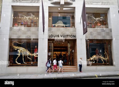 louis vuitton bond street opening hours|louis vuitton mayfair.